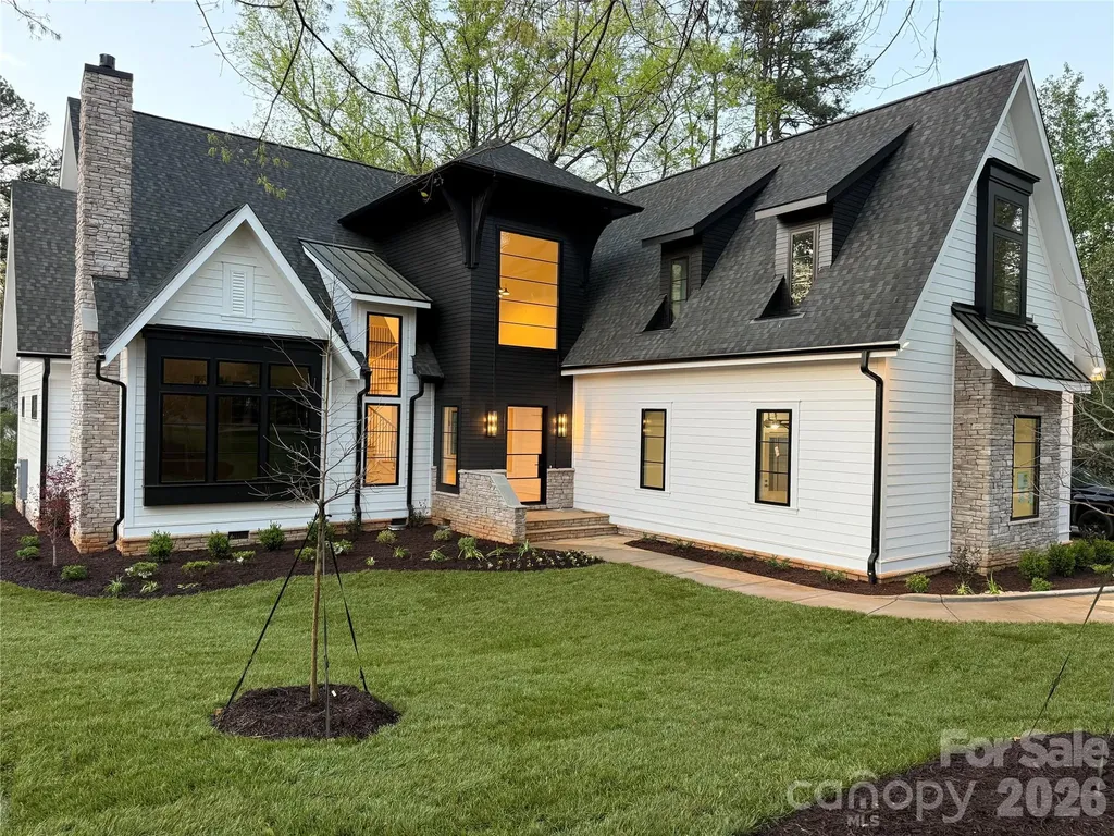 1209 Meadowood Lane Charlotte NC 28211