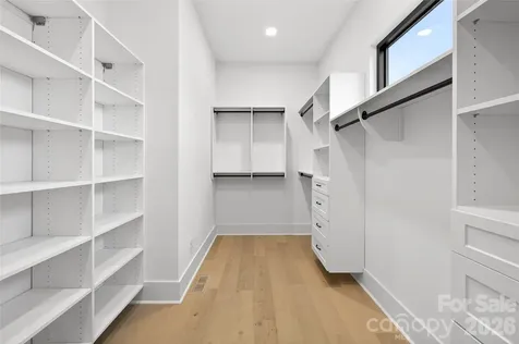 1209 Meadowood Lane Charlotte NC 28211