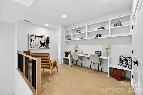 1209 Meadowood Lane Charlotte NC 28211