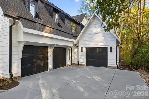 1209 Meadowood Lane Charlotte NC 28211