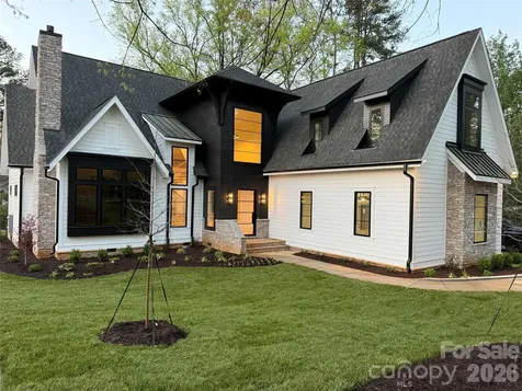 1209 Meadowood Lane Charlotte NC 28211