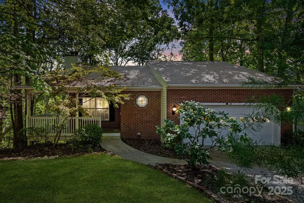28 Foxberry Drive Arden NC 28704