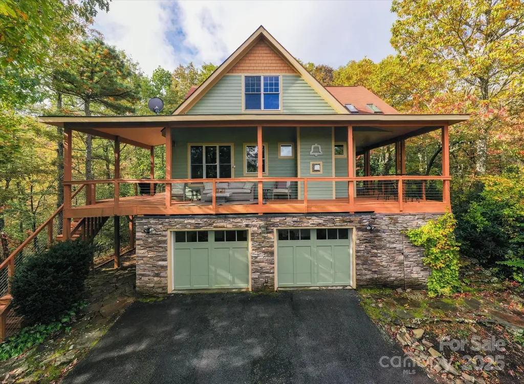 94 Davey Crockett Road Fairview NC 28730