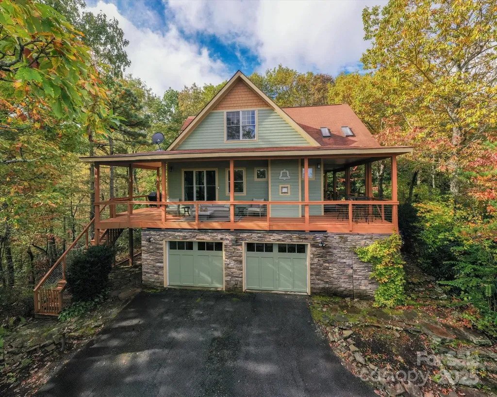 94 Davey Crockett Road Fairview NC 28730