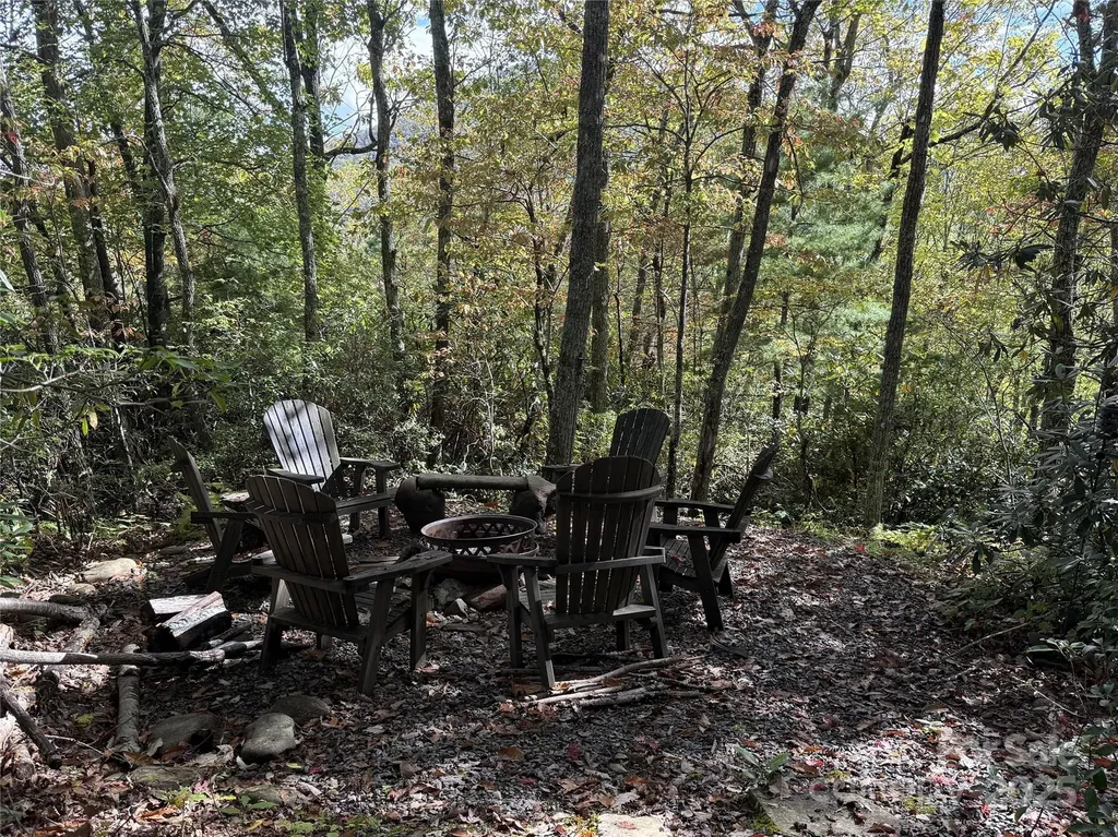 94 Davey Crockett Road Fairview NC 28730