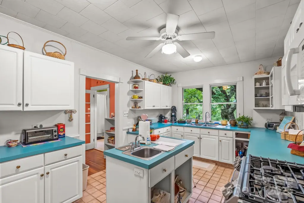 156 Brooks Street Troutman NC 28166