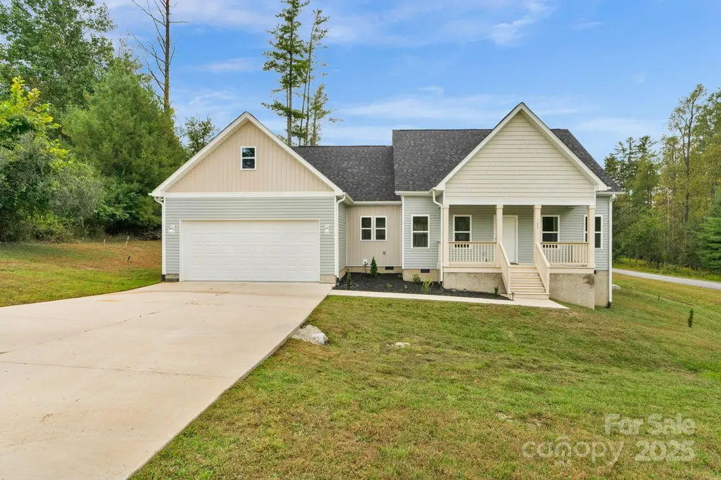 142 Crystal Heights Drive Hendersonville NC 28739