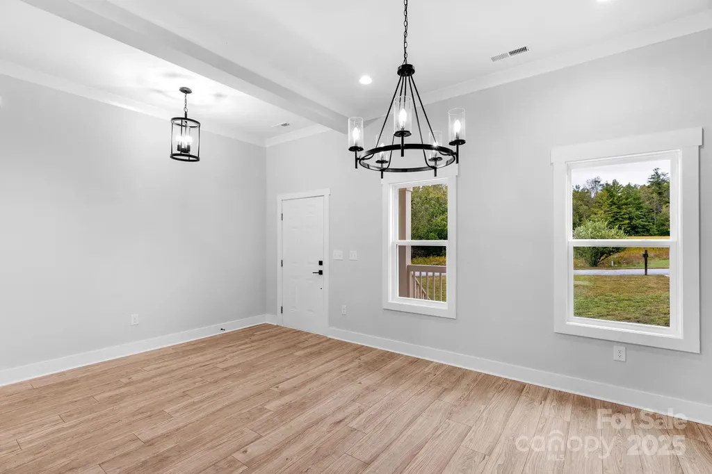 142 Crystal Heights Drive Hendersonville NC 28739