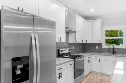 142 Crystal Heights Drive Hendersonville NC 28739