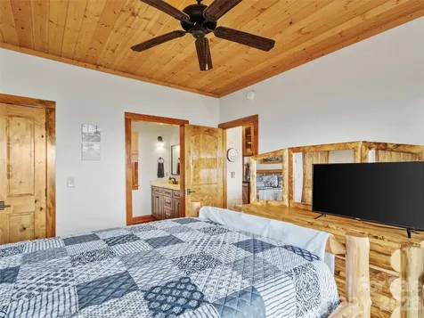 80 Slickrock Road Burnsville NC 28714