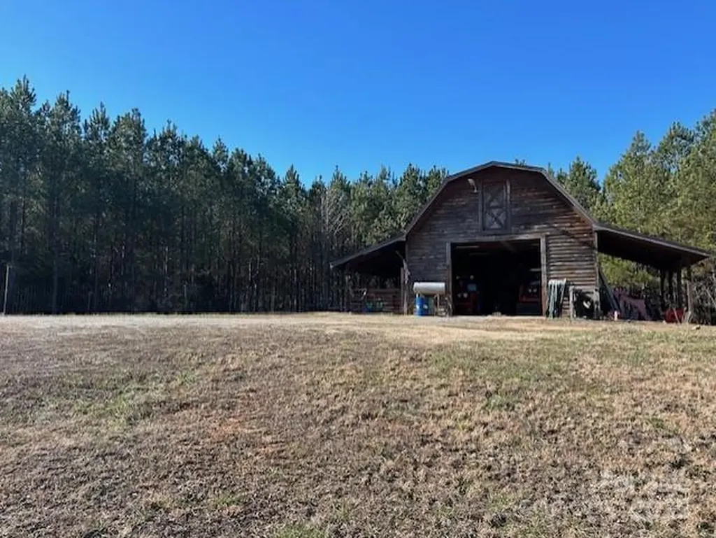 164 Blackburn Drive Grover NC 28073