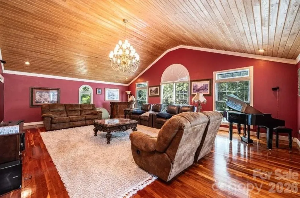 10 Riverview Circle Granite Falls NC 28630