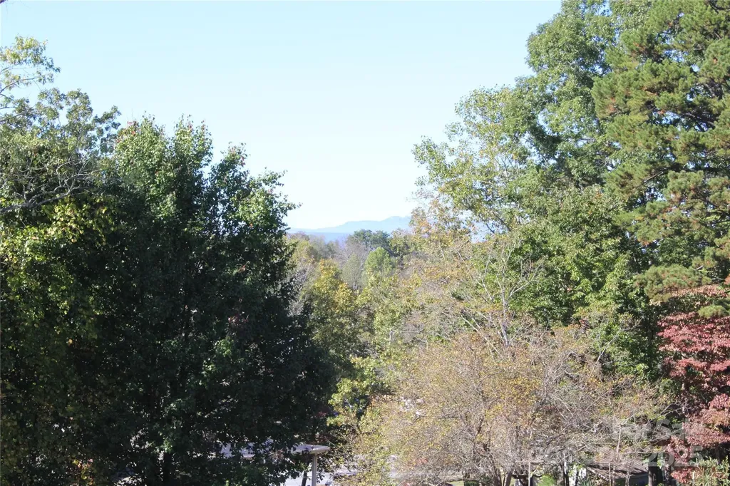 107 N Matthews Street Morganton NC 28655