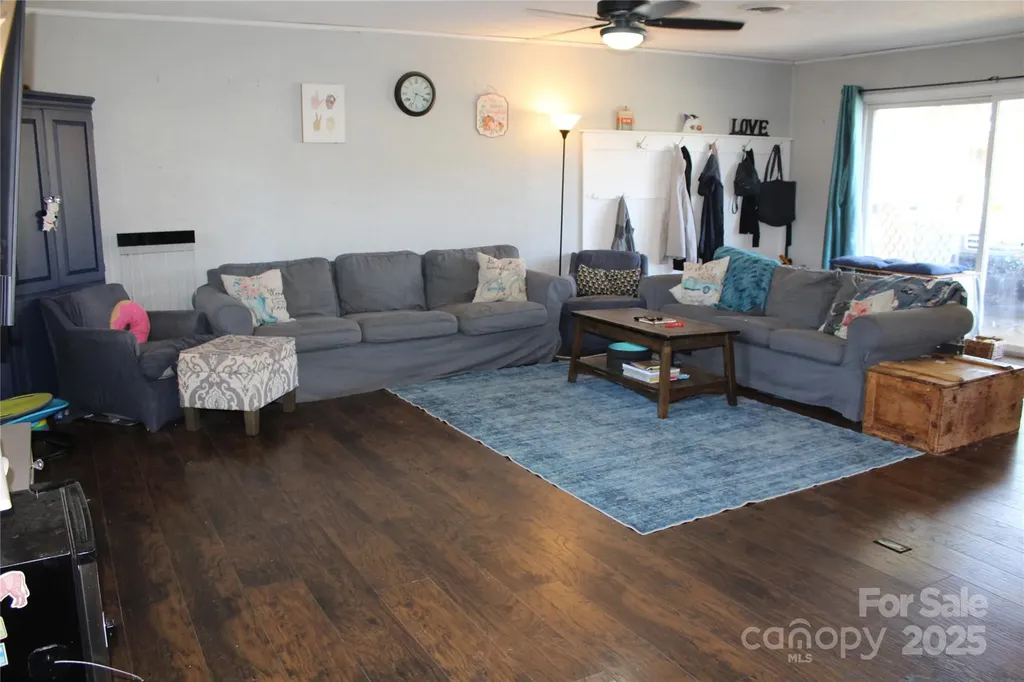 107 N Matthews Street Morganton NC 28655