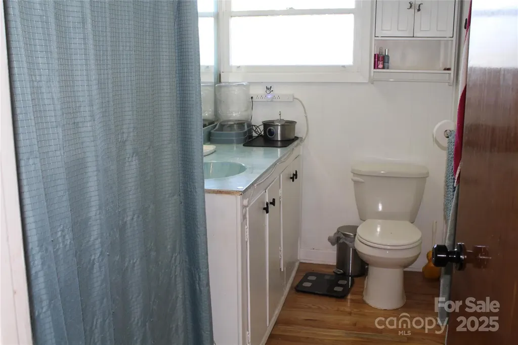 107 N Matthews Street Morganton NC 28655