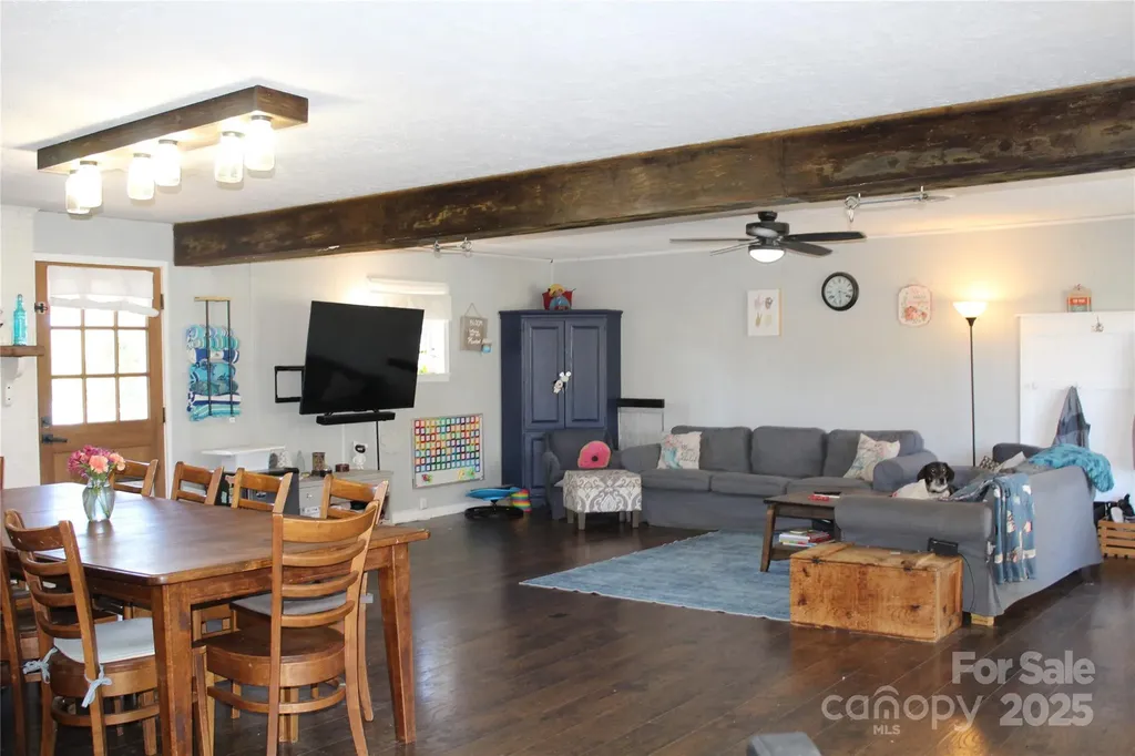 107 N Matthews Street Morganton NC 28655