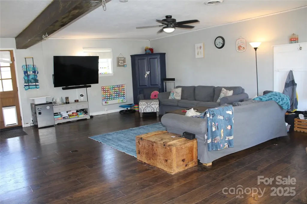 107 N Matthews Street Morganton NC 28655