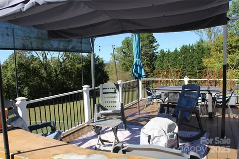 107 N Matthews Street Morganton NC 28655