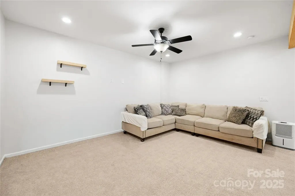 1308 Bell Mountain Road Zirconia NC 28790