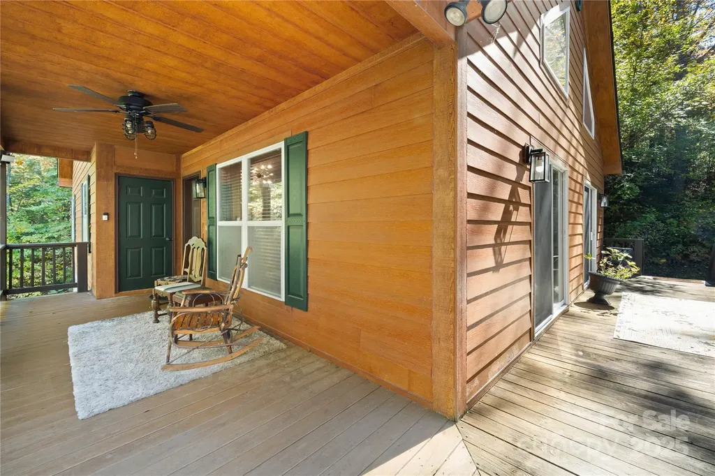 1308 Bell Mountain Road Zirconia NC 28790