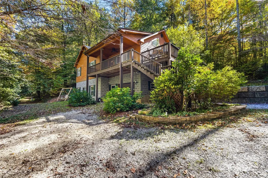 1308 Bell Mountain Road Zirconia NC 28790
