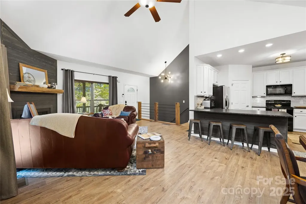1308 Bell Mountain Road Zirconia NC 28790