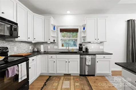 1308 Bell Mountain Road Zirconia NC 28790