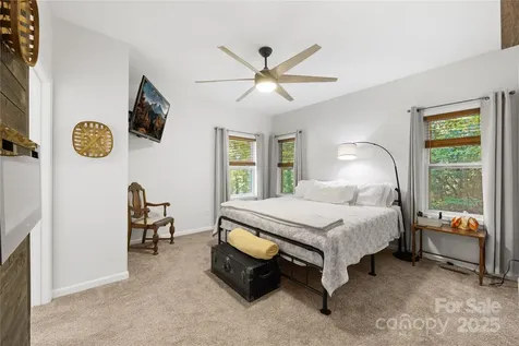 1308 Bell Mountain Road Zirconia NC 28790