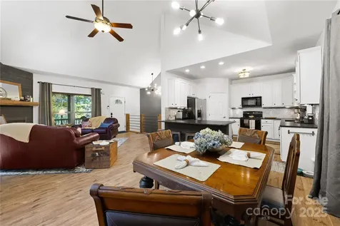 1308 Bell Mountain Road Zirconia NC 28790