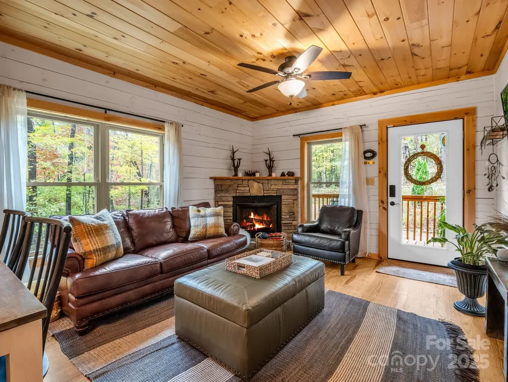 174 Doves Way Lake Lure NC 28746
