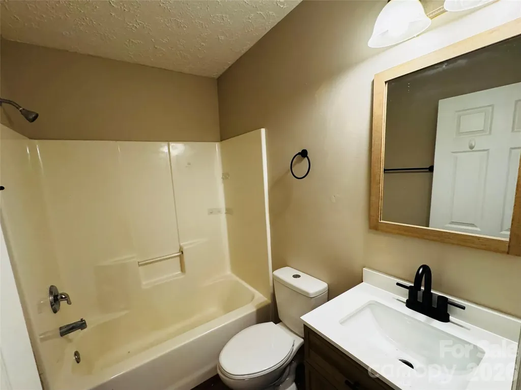 237 Camelot Drive Waynesville NC 28786