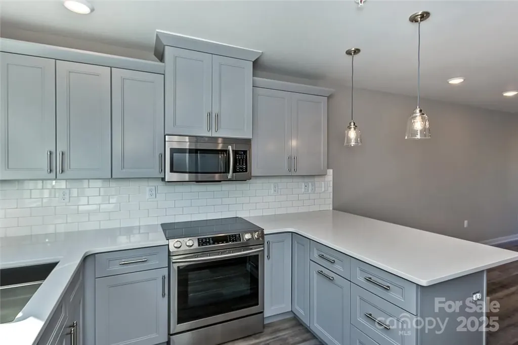 102 Southside Avenue Asheville NC 28801