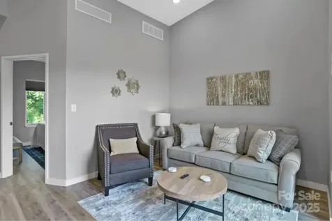 102 Southside Avenue Asheville NC 28801
