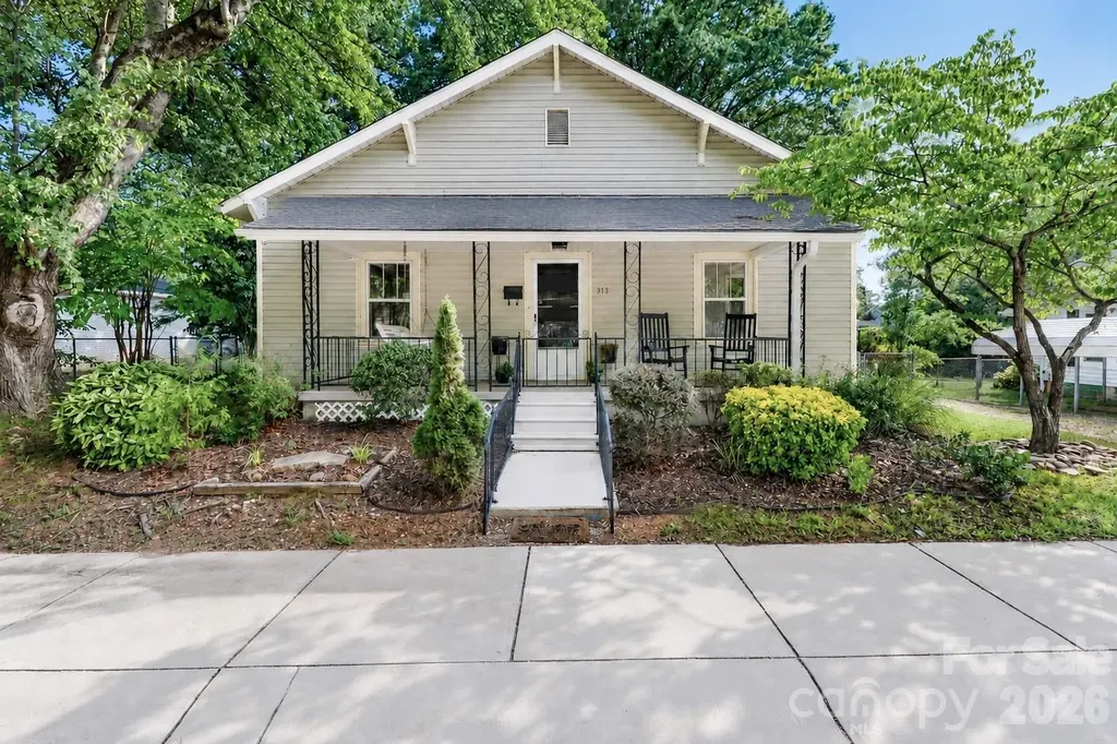 313 Dingler Avenue Mooresville NC 28115