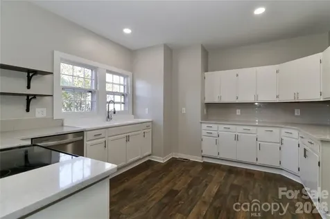 313 Dingler Avenue Mooresville NC 28115