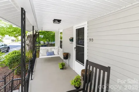 313 Dingler Avenue Mooresville NC 28115