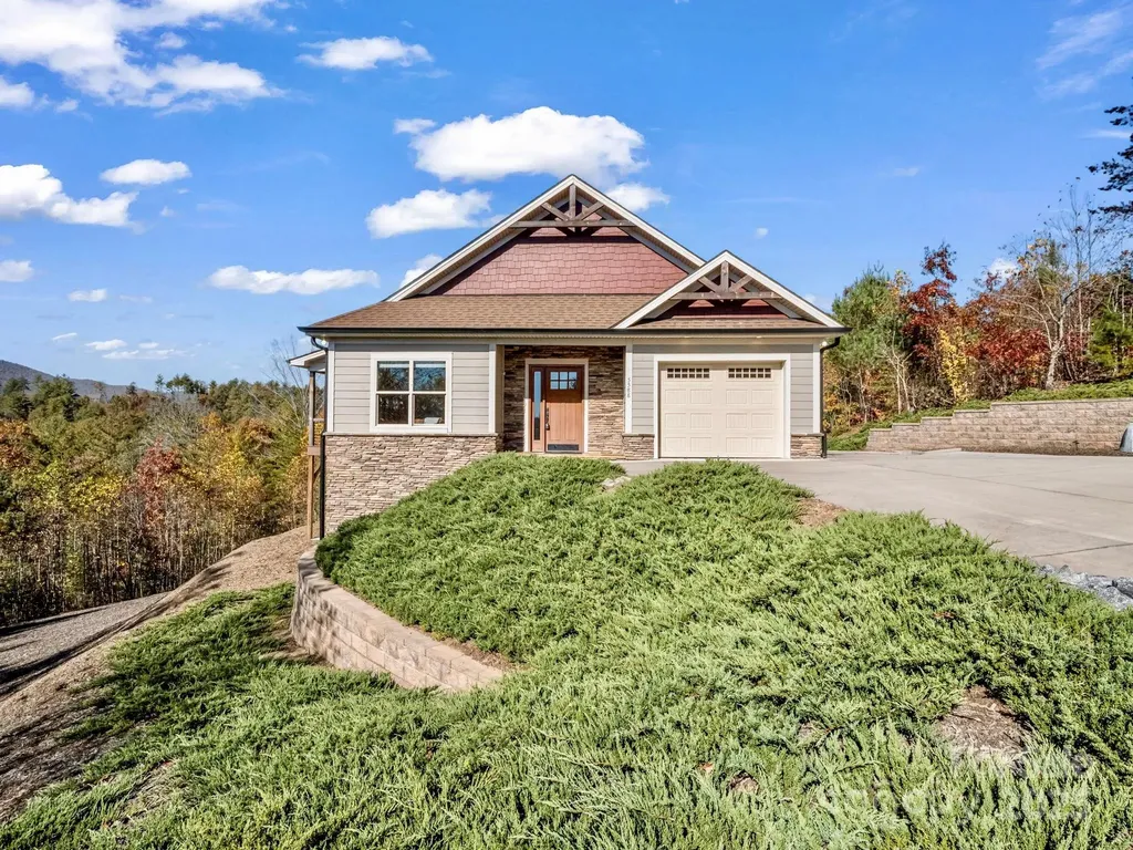 5588 Table View Lane Lenoir NC 28645