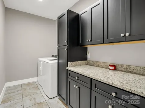 5588 Table View Lane Lenoir NC 28645