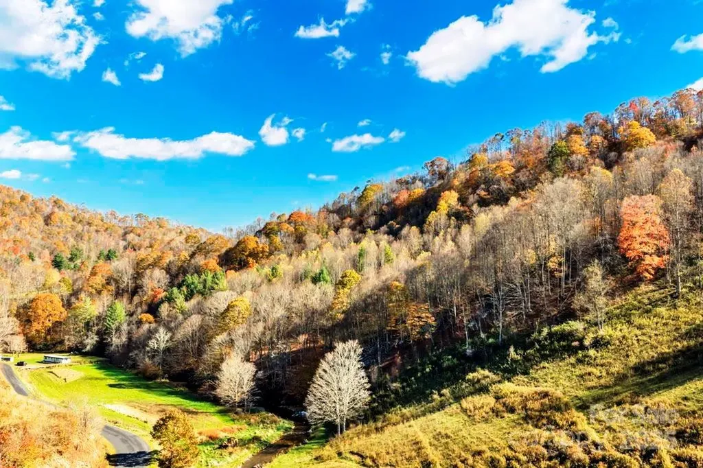 Tbd E Little Horse Creek Road Lansing NC 28643