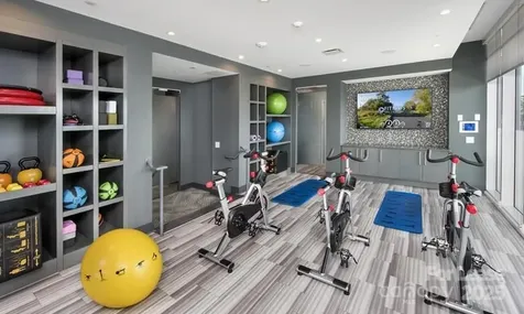 225 S Poplar Street Charlotte NC 28202