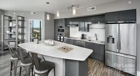 225 S Poplar Street Charlotte NC 28202