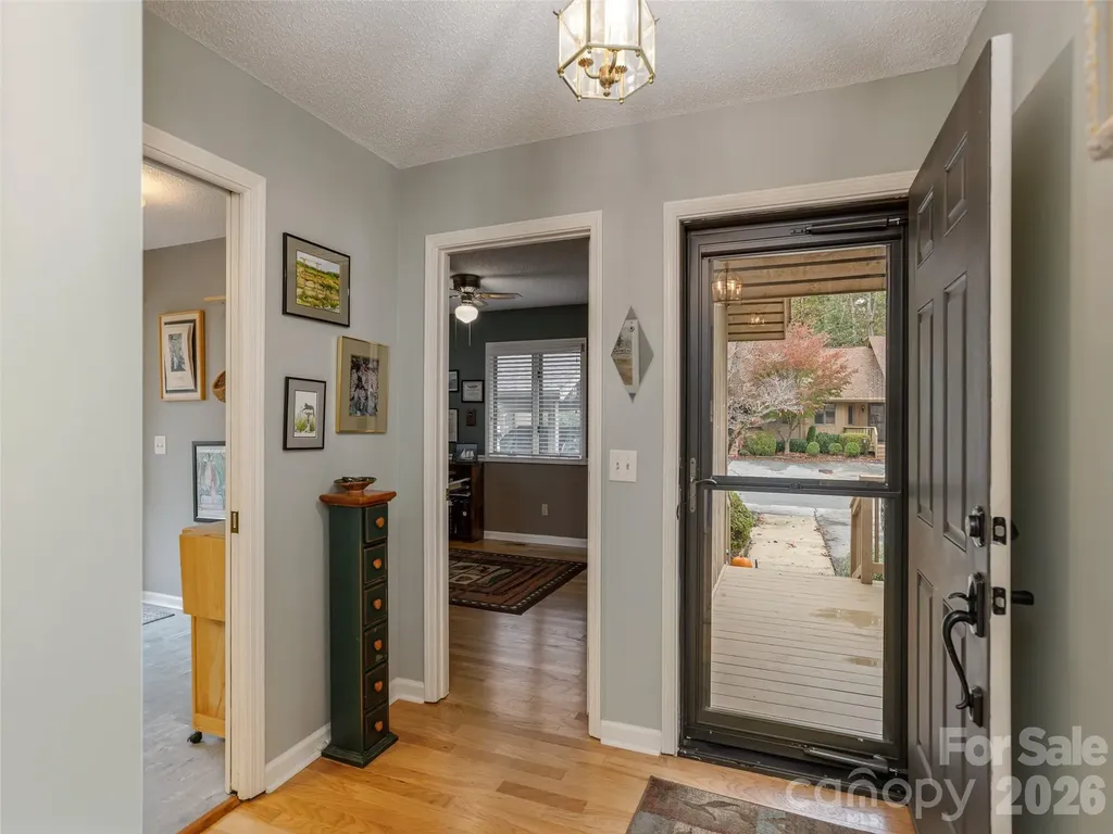 606 Red Oak Drive Hendersonville NC 28791