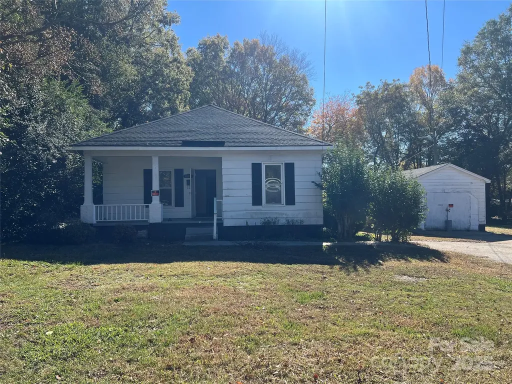 805 W Church Street W Cherryville NC 28021