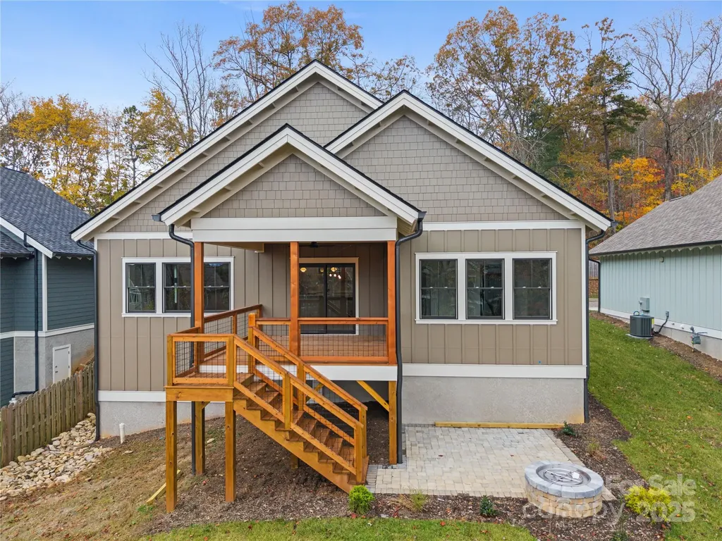 127 Creekside Valley Lane Arden NC 28704