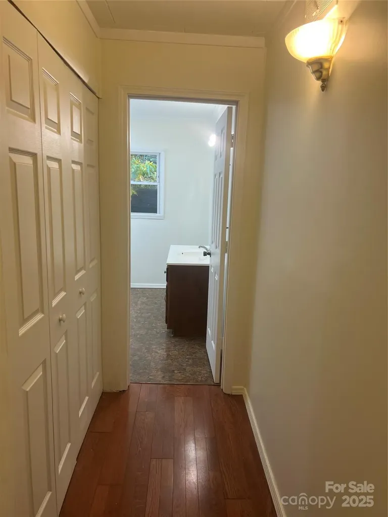 243 Governors View Asheville NC 28805
