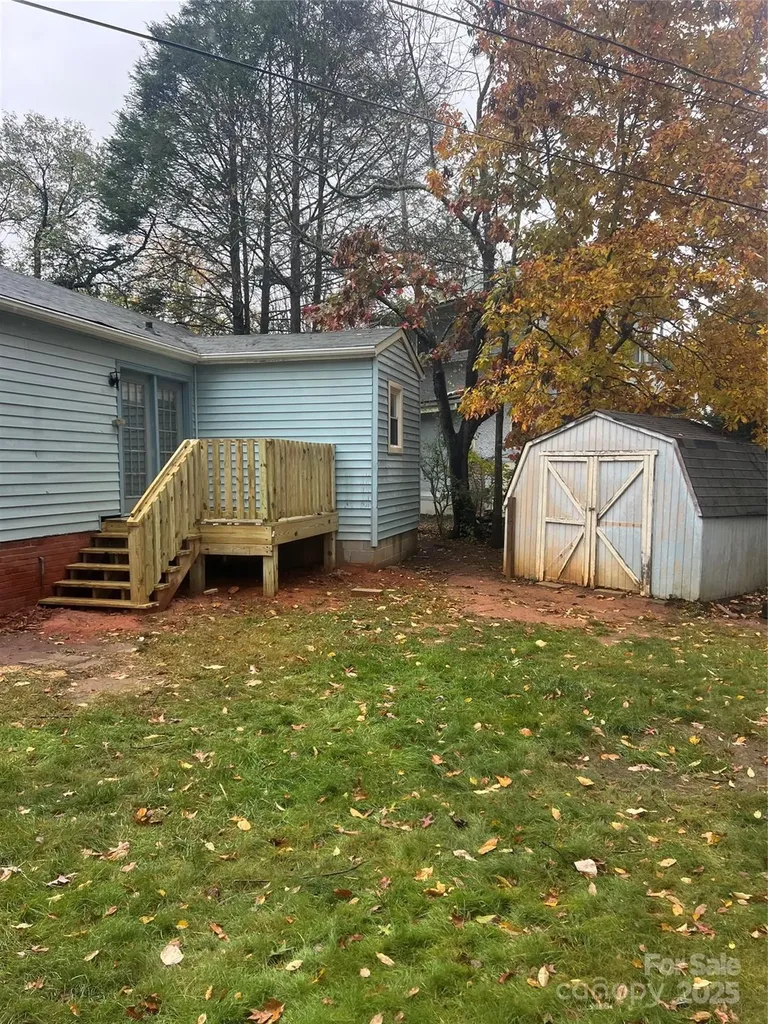 243 Governors View Asheville NC 28805