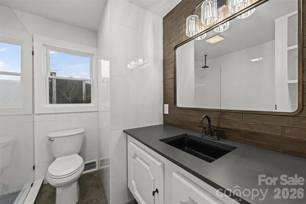 28 Pine Lane Asheville NC 28806