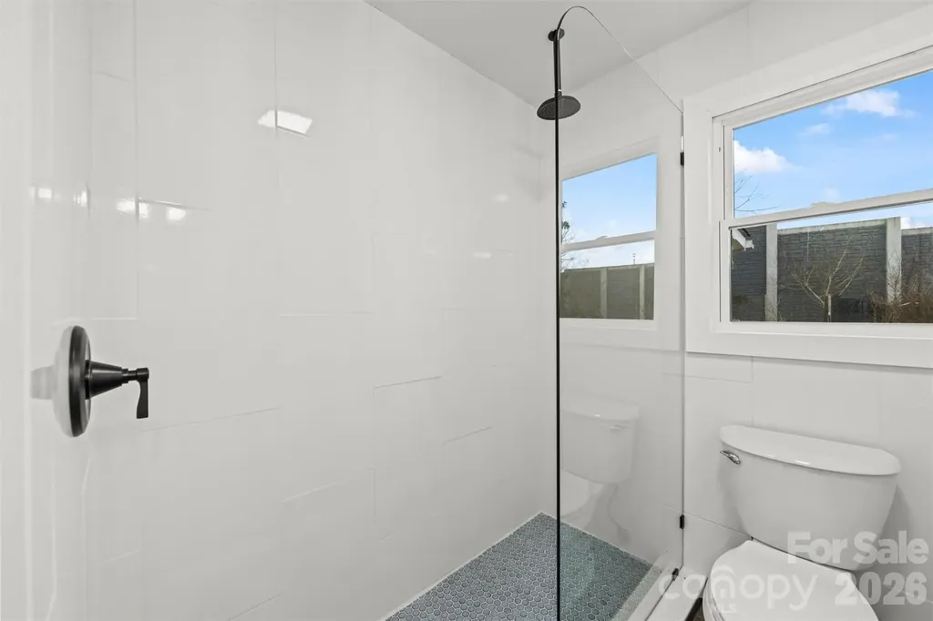 28 Pine Lane Asheville NC 28806