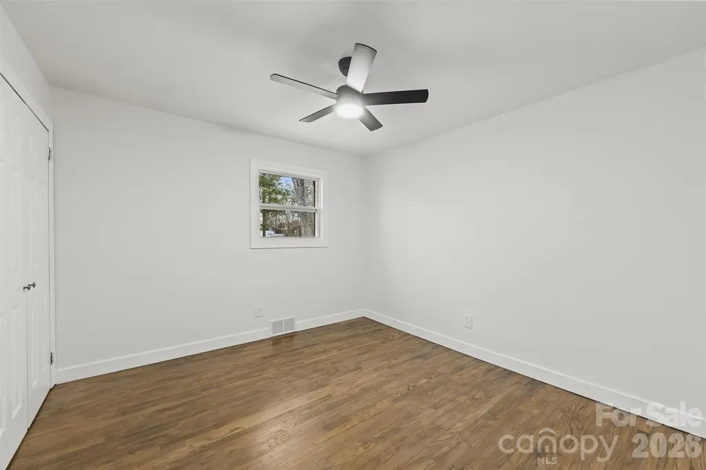 28 Pine Lane Asheville NC 28806