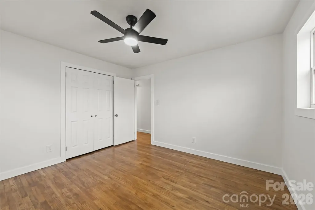28 Pine Lane Asheville NC 28806